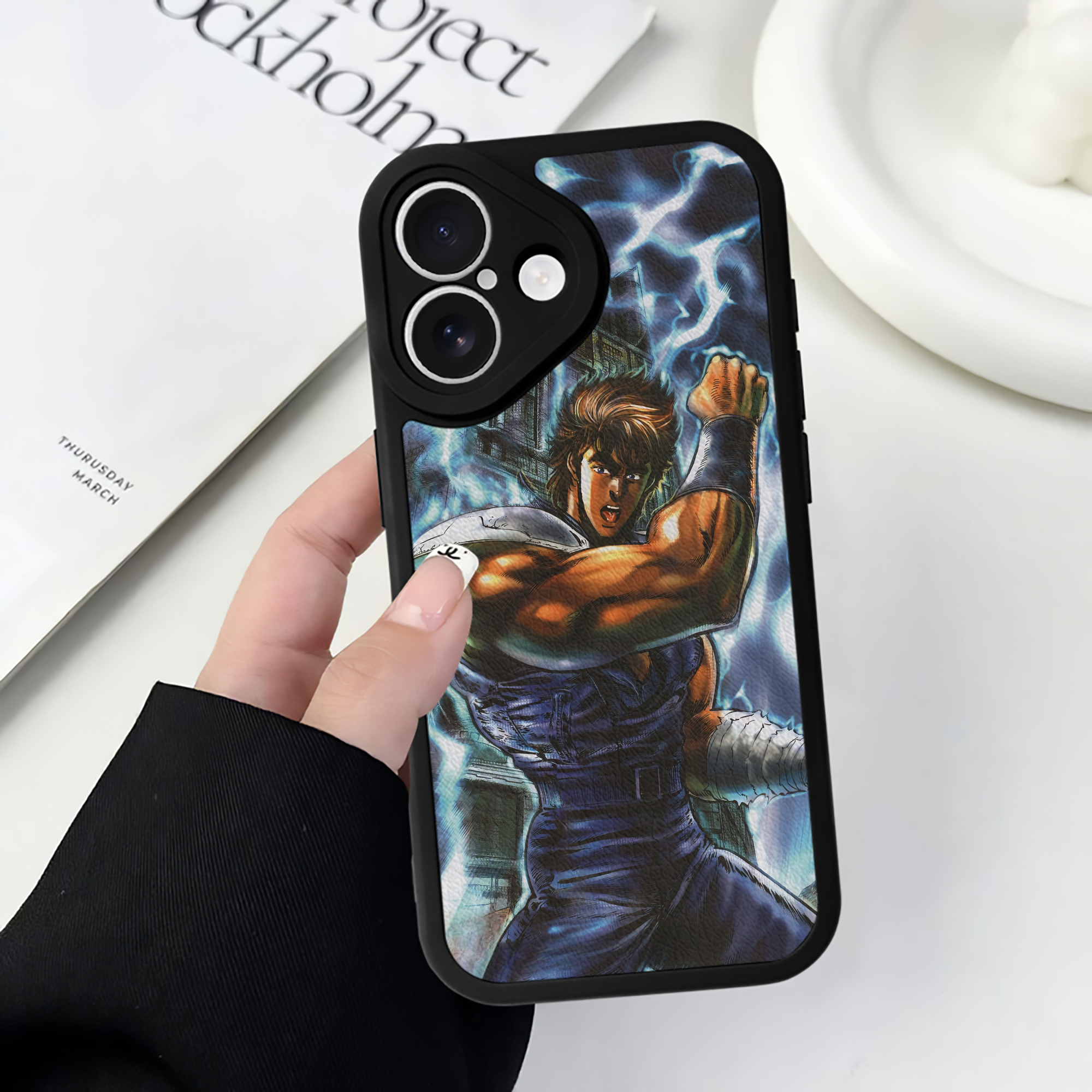（画像用） 北斗の拳 Fist of the North Star 【iPhone 16シリーズ対応】シリコンスマホケース（レザー調） 材質：シリコン